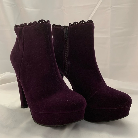 NWOT Qupid Deep Purple Velvet 5” Short Boots. - Picture 1 of 10